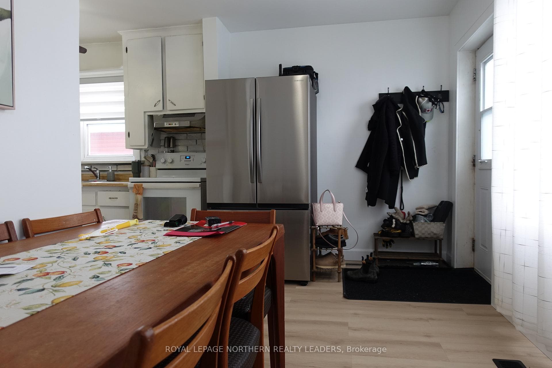 517 Tonelli Street photo 5