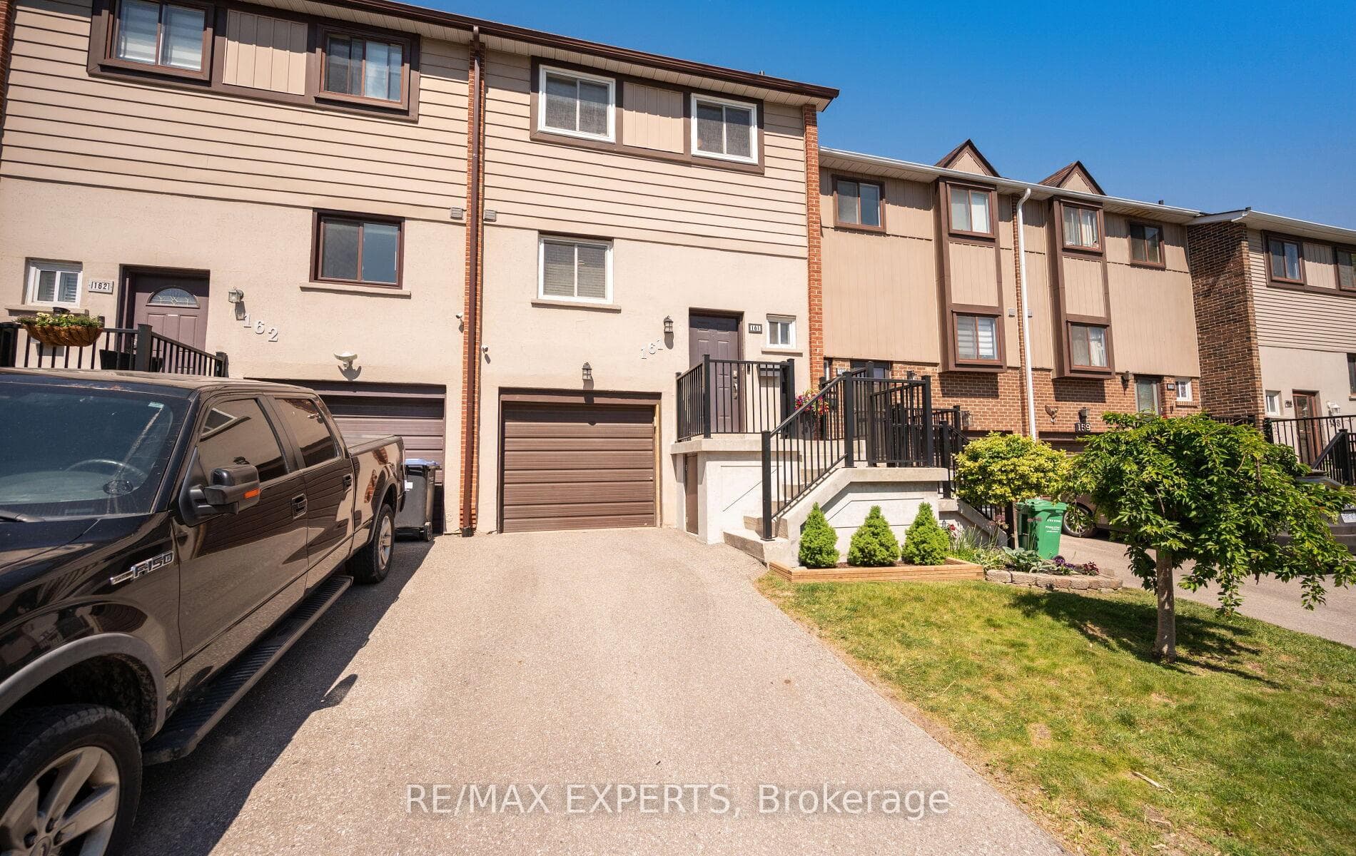 161 Moregate Crescent Unit 15 photo 3