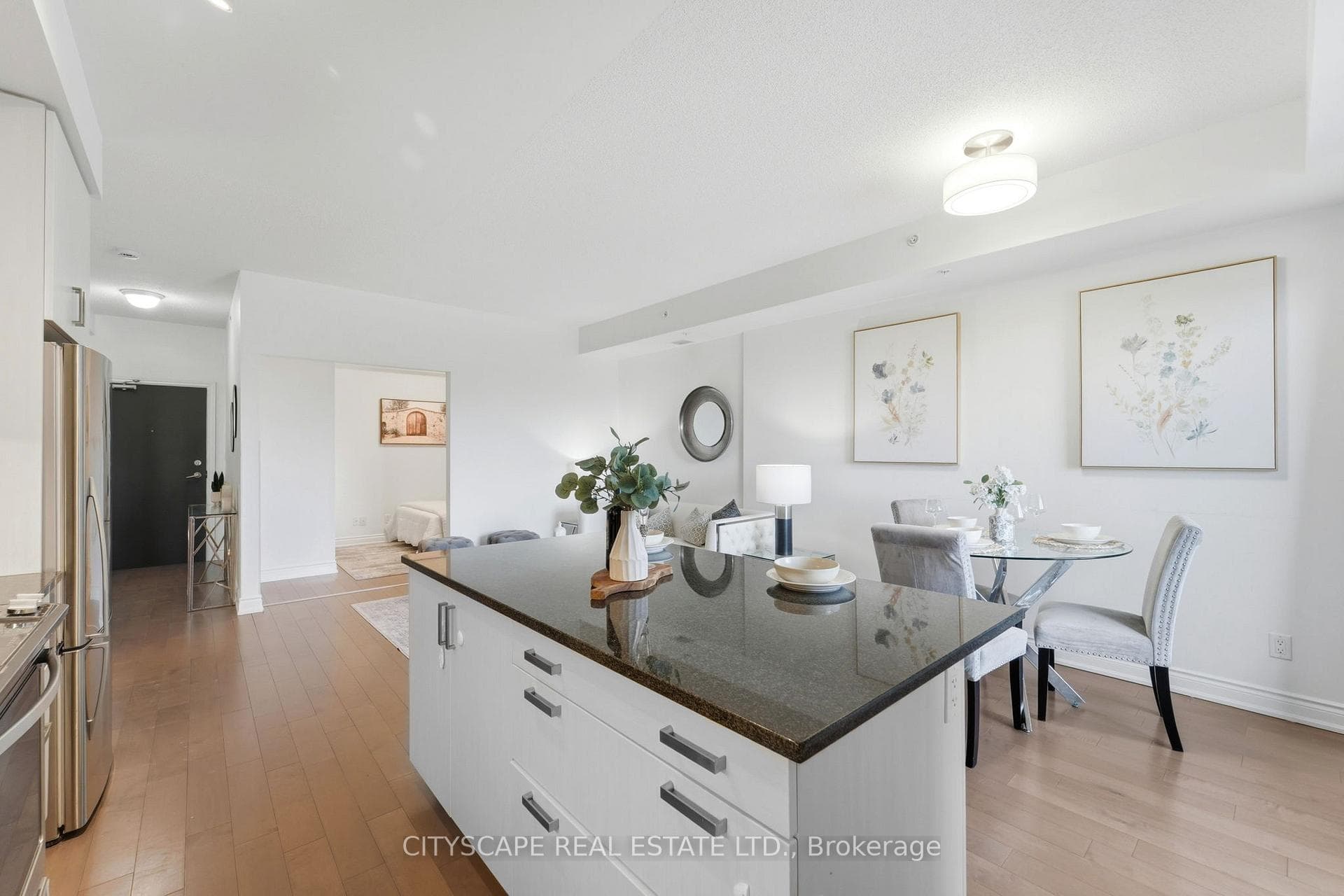 3170 Erin Mills Parkway Unit 429 photo 9