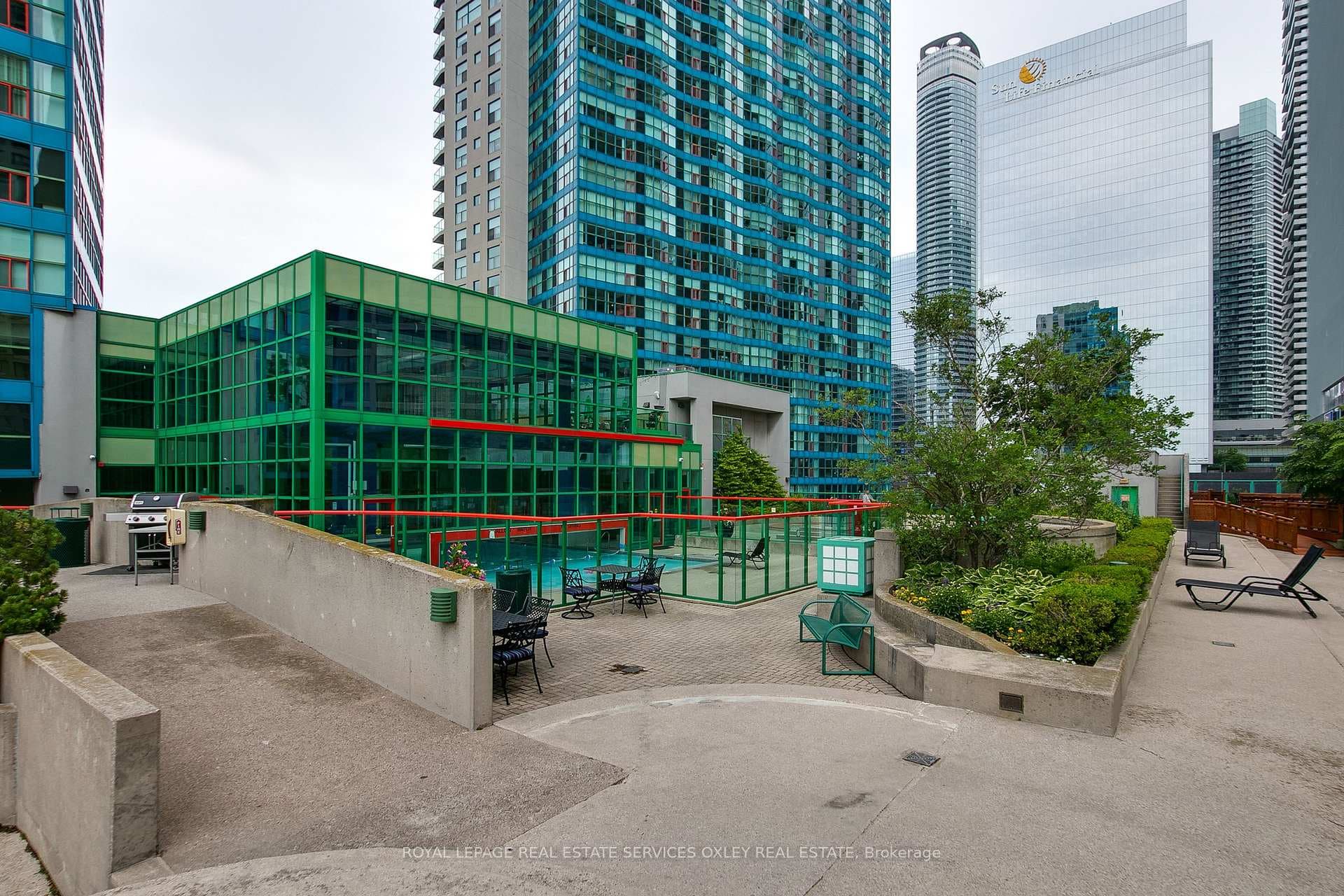 99 Harbour Square Unit PH04 photo 40