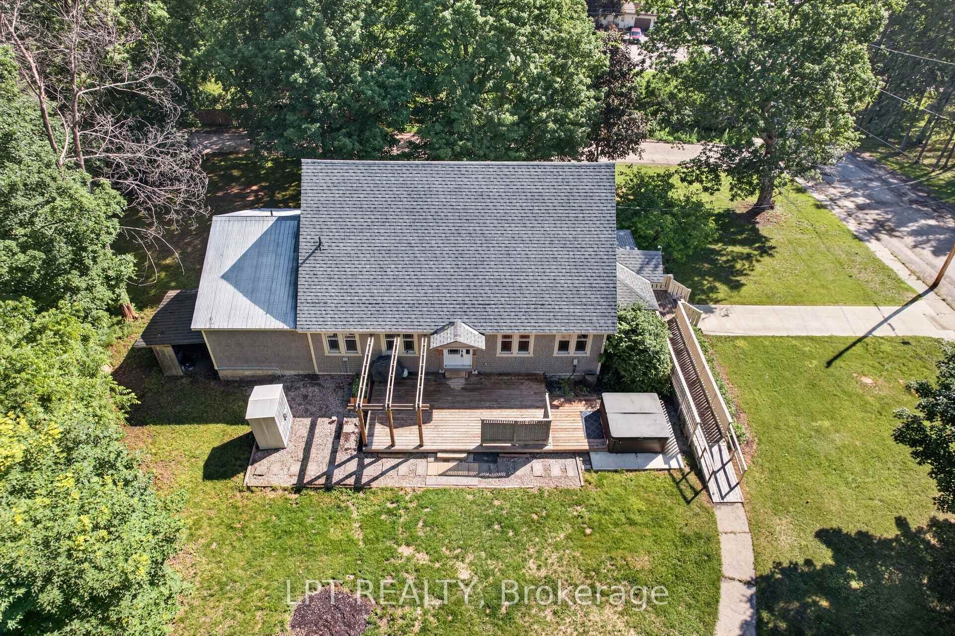 26 Charbonneau Street photo 4