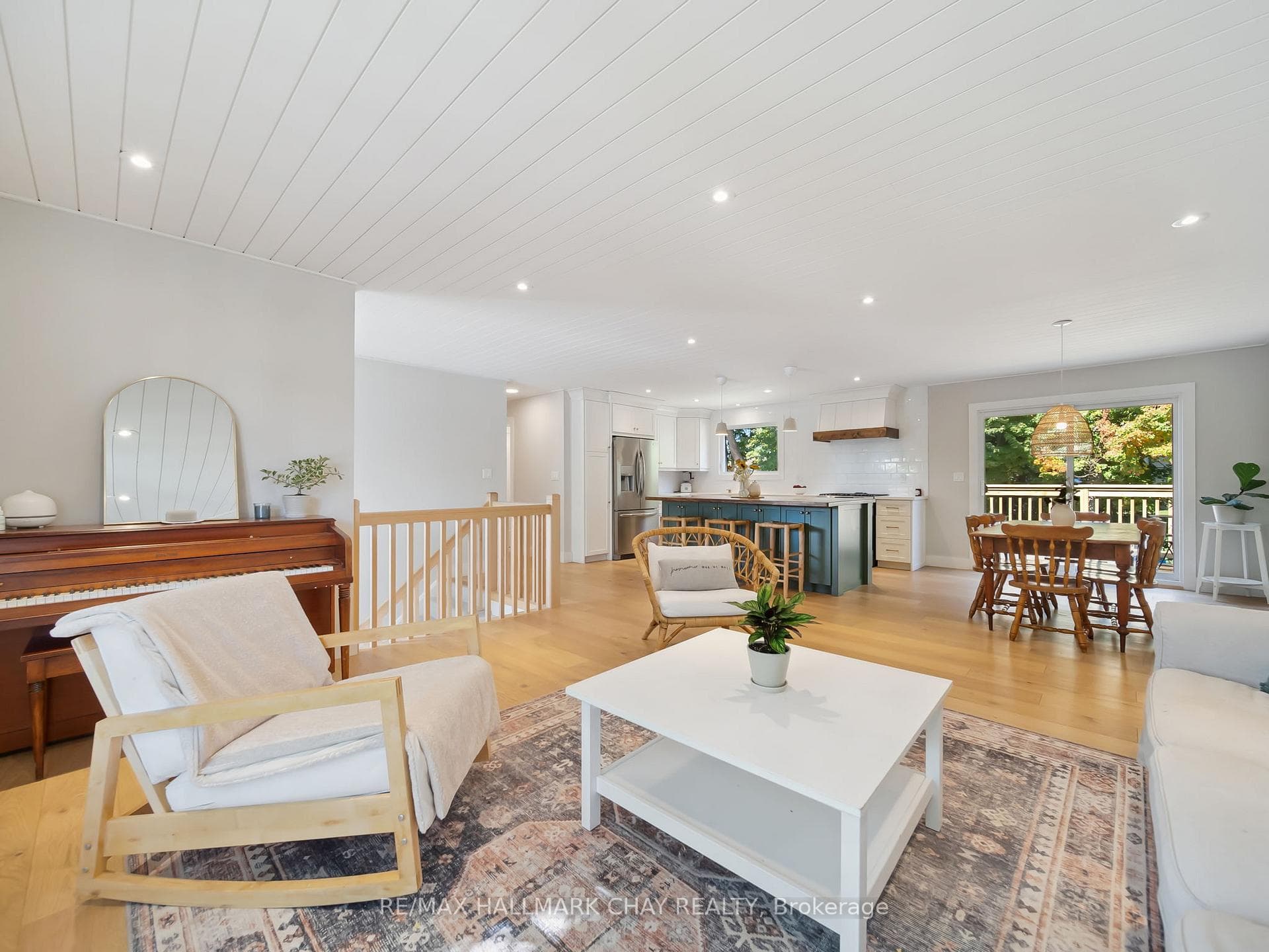 58 Lankin Boulevard photo 14