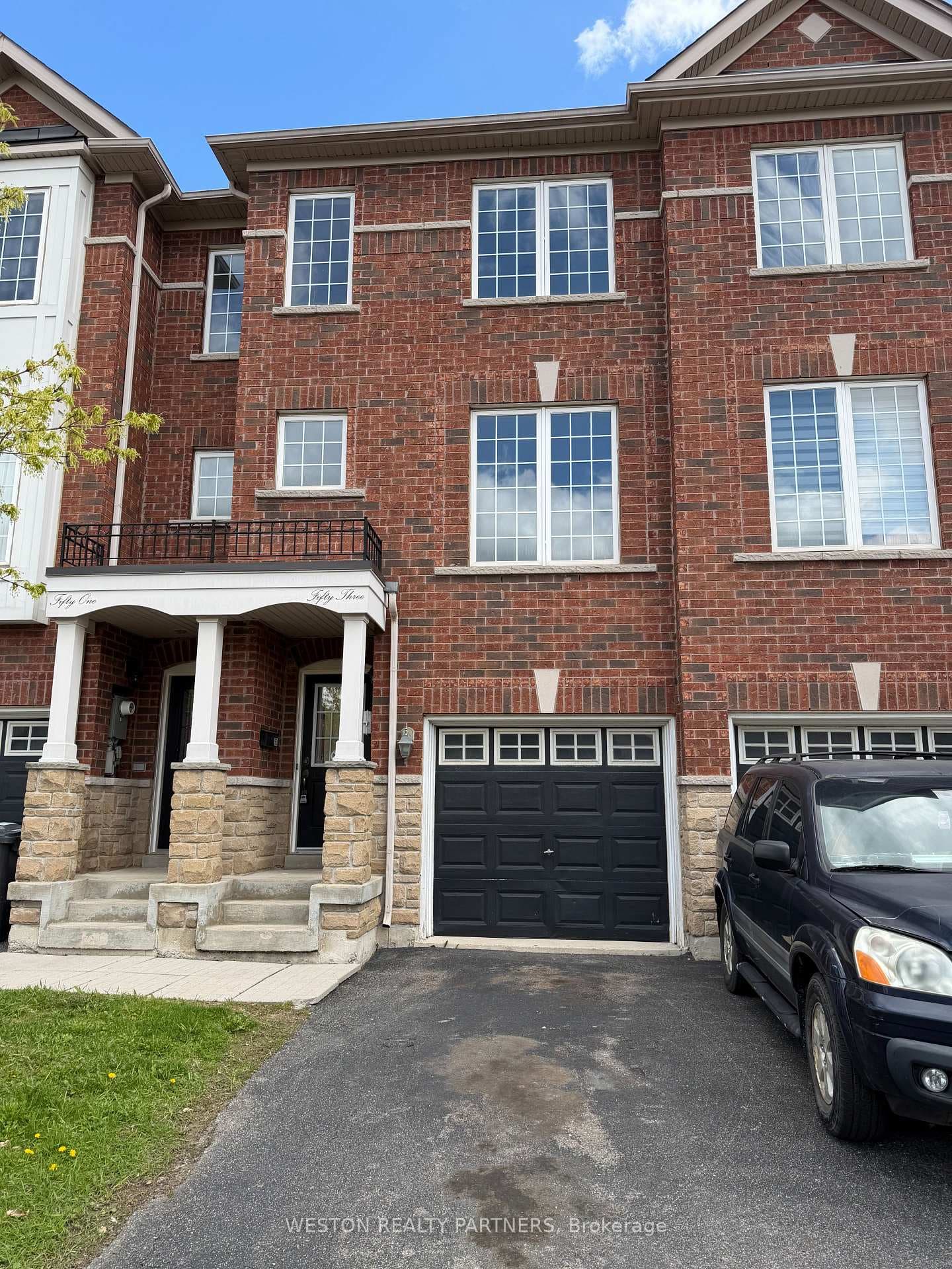 53 Denison Avenue photo 1