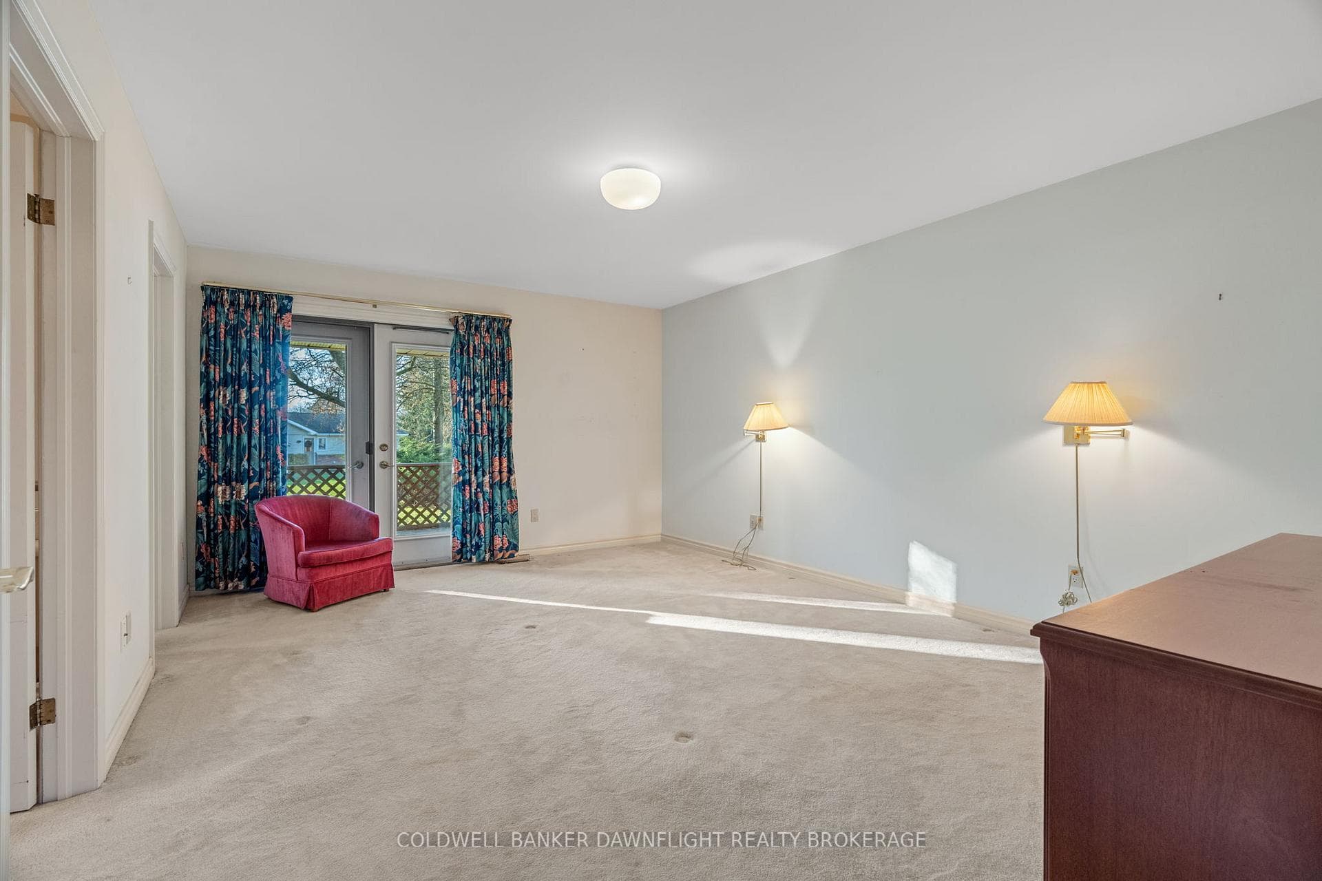 225 Eastern Avenue photo 18