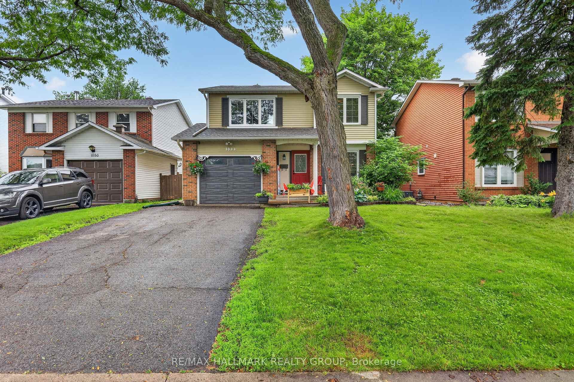 1084 St Germain Crescent photo 2