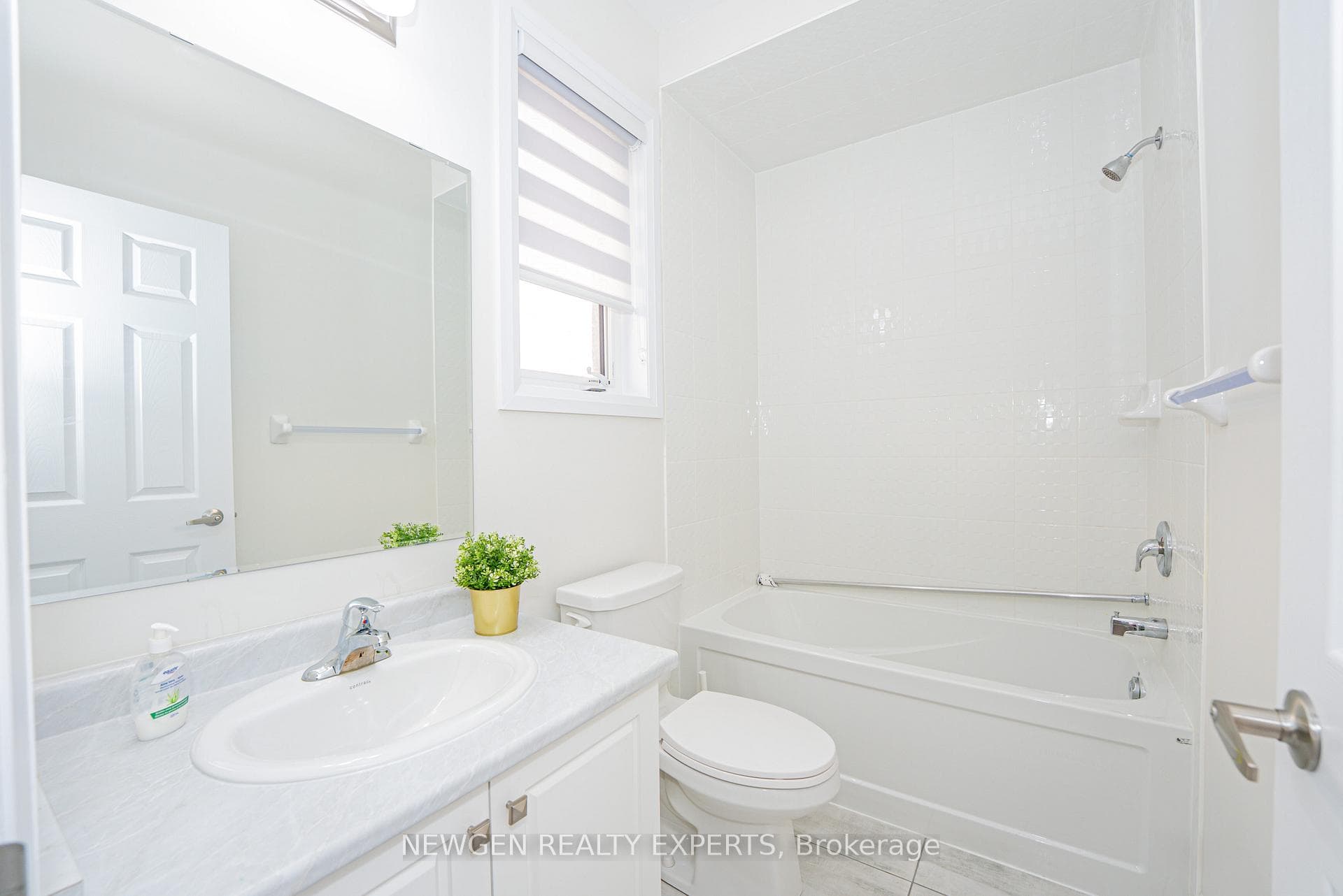 53 Lipscott Drive photo 31