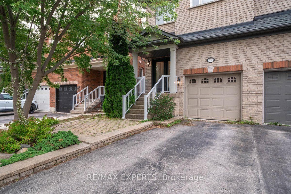 12 Silvervalley Drive photo 3