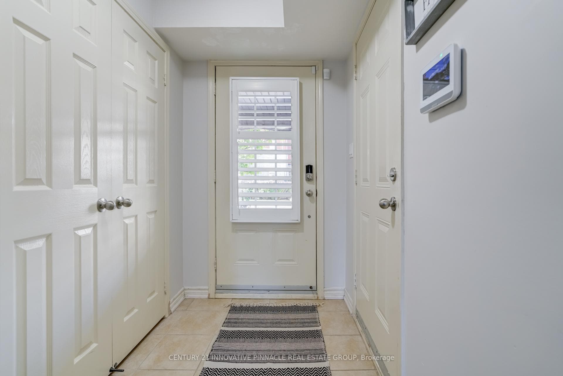 1701 Finch Avenue Unit 9 photo 5