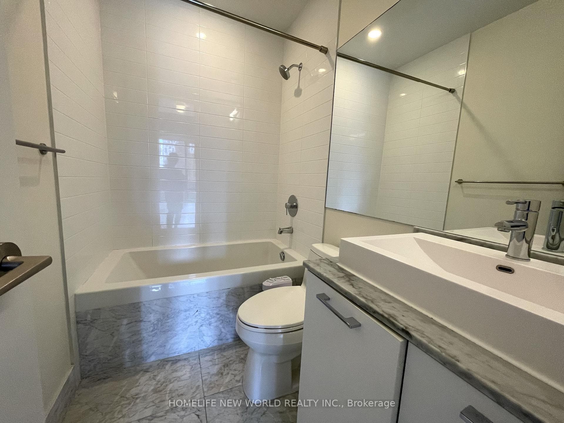 399 Adelaide Street Unit 315 photo 11