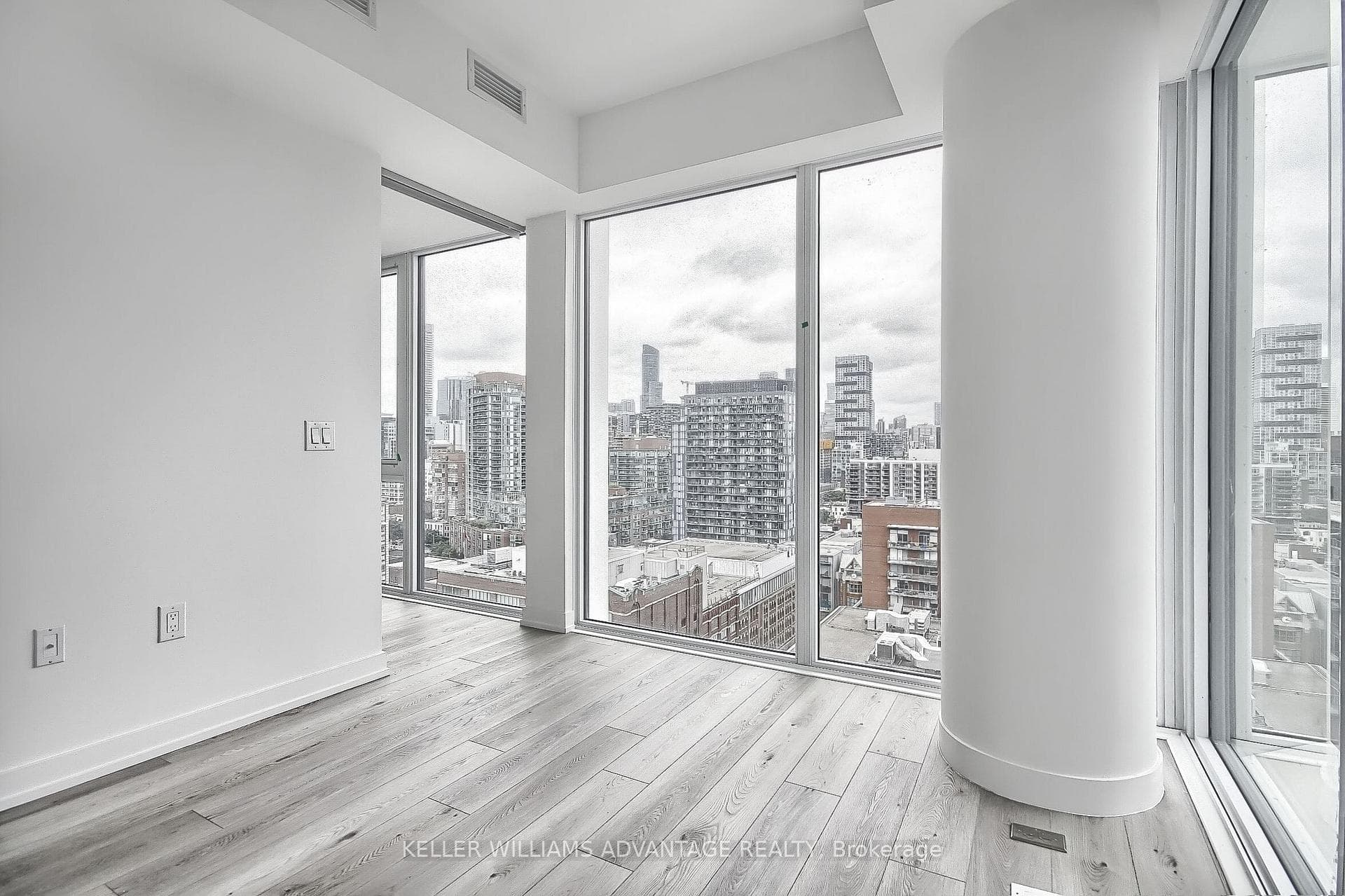 158 Front Street Unit 1808 photo 18