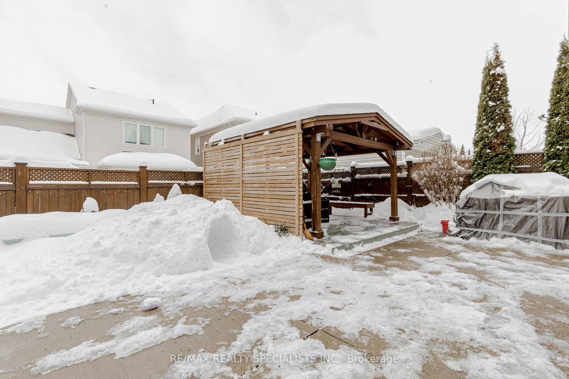 73 Holland Circle photo 39