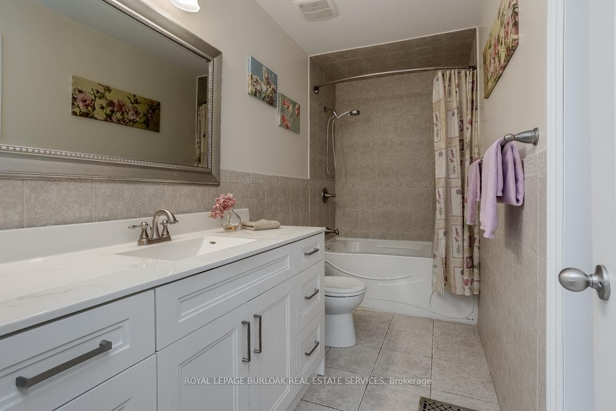 989 North Shore Boulevard photo 28