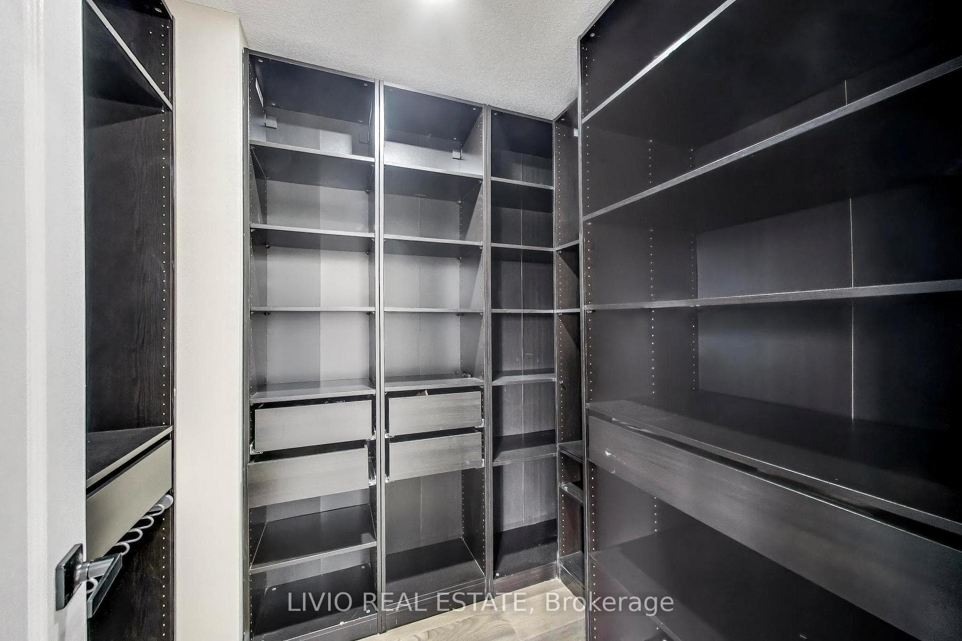232 Thorndale Road photo 26