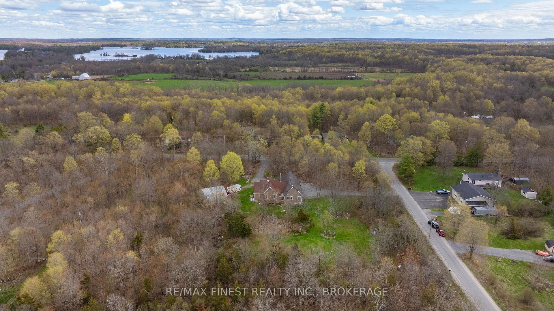 2926 Lake Road photo 5