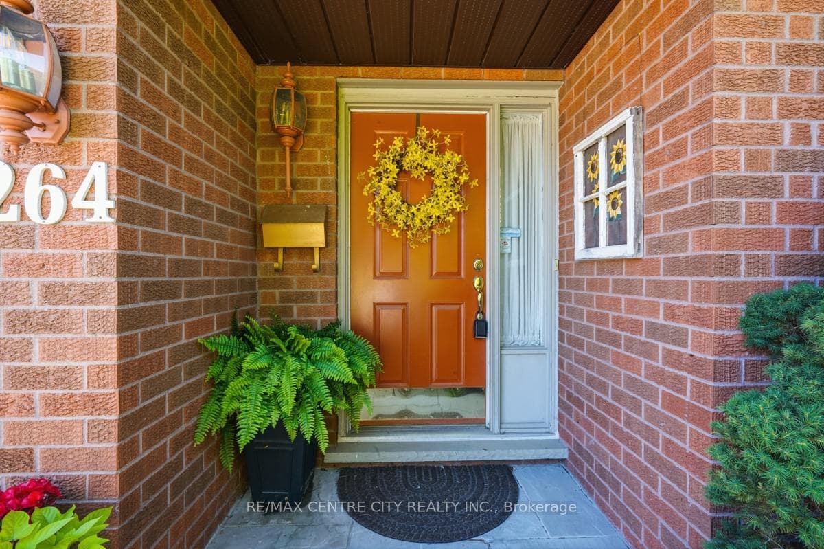 264 Blue Forest Place photo 3