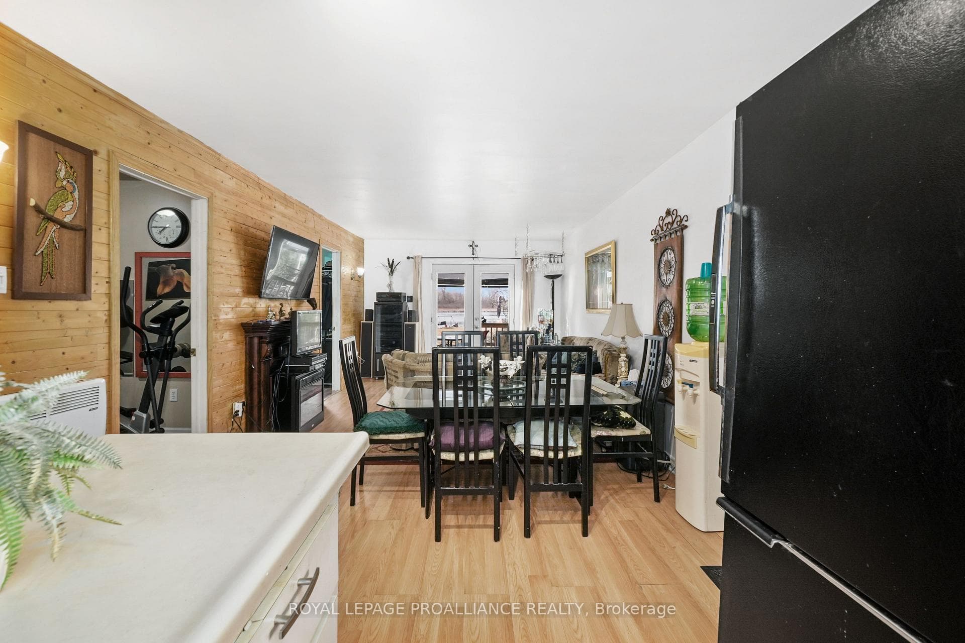 1819 2nd Line photo 11