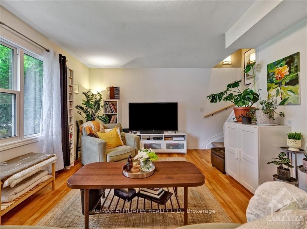 18 BISLEY Crescent photo 12