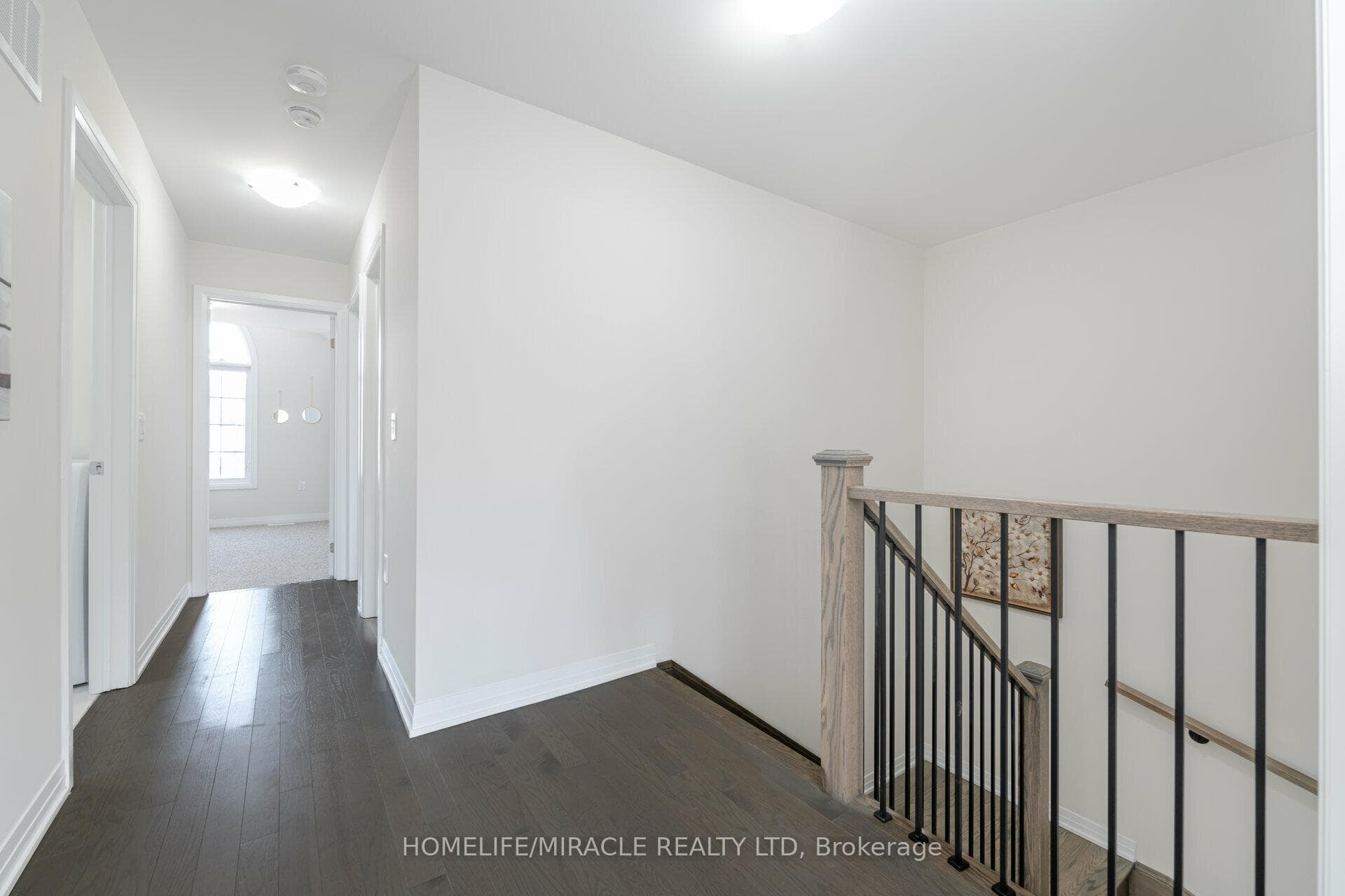 432 Adelaide Street photo 20