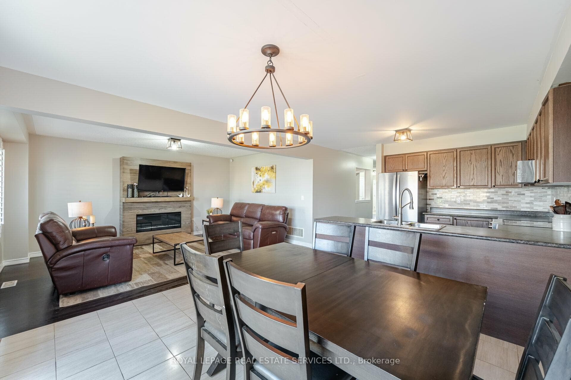 92 Todd Crescent photo 14