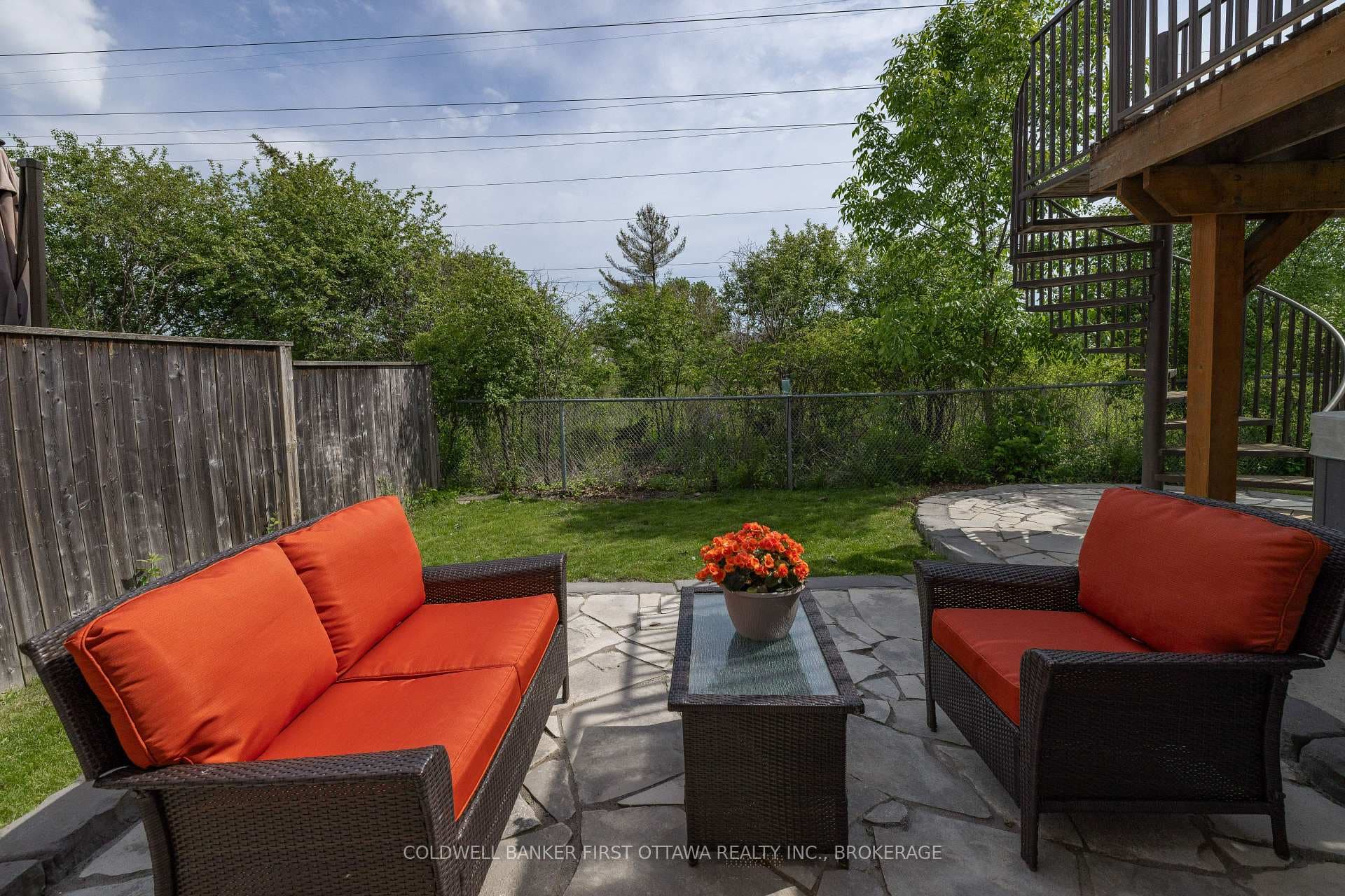 1346 Sierra Avenue photo 40