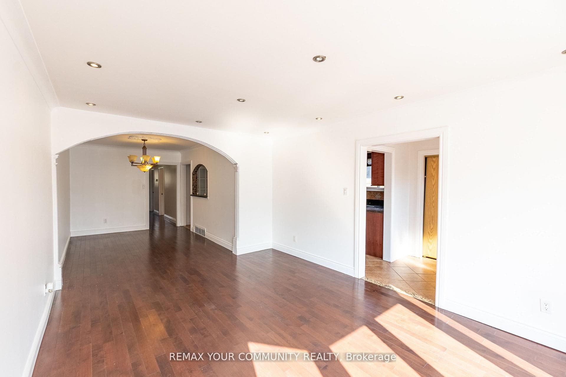 32 Marbury Crescent photo 7