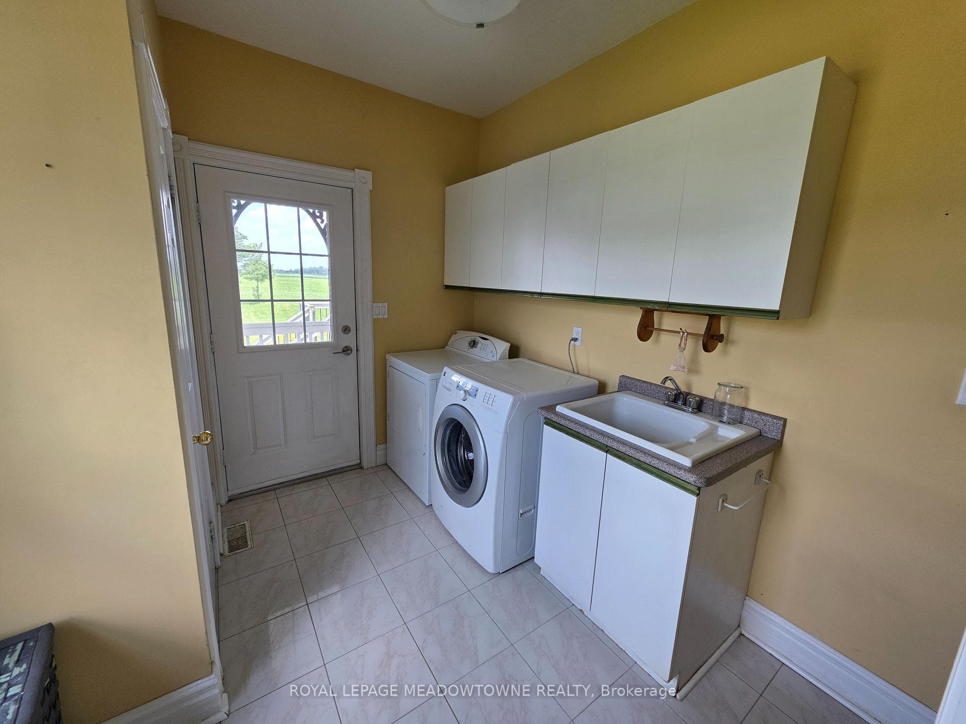 13727 Creditview Road photo 11