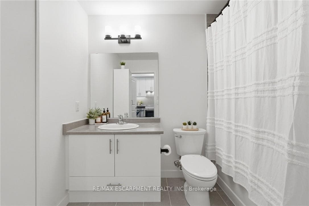 461 Green Road Unit 522 photo 16