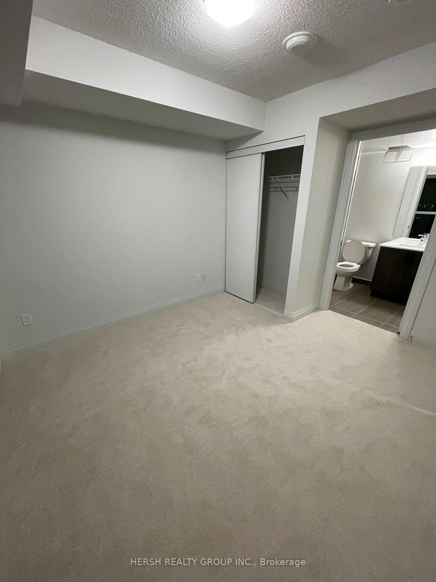 20 Meadowglen Place Unit 631 photo 10
