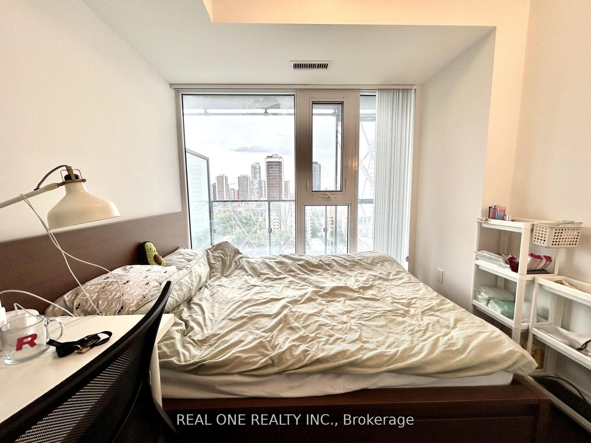 50 Wellesley Street Unit 1806 photo 8