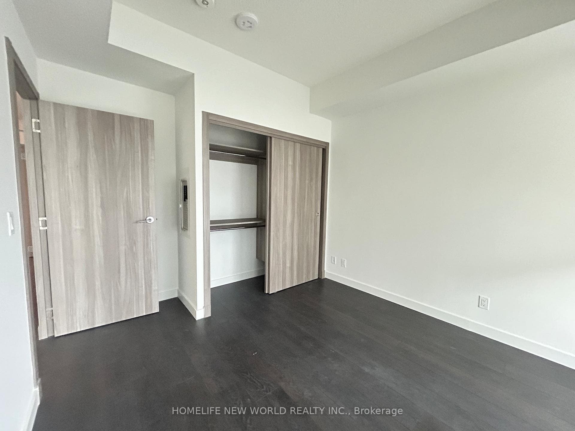 25 Mcmahon Drive Unit 201 photo 7