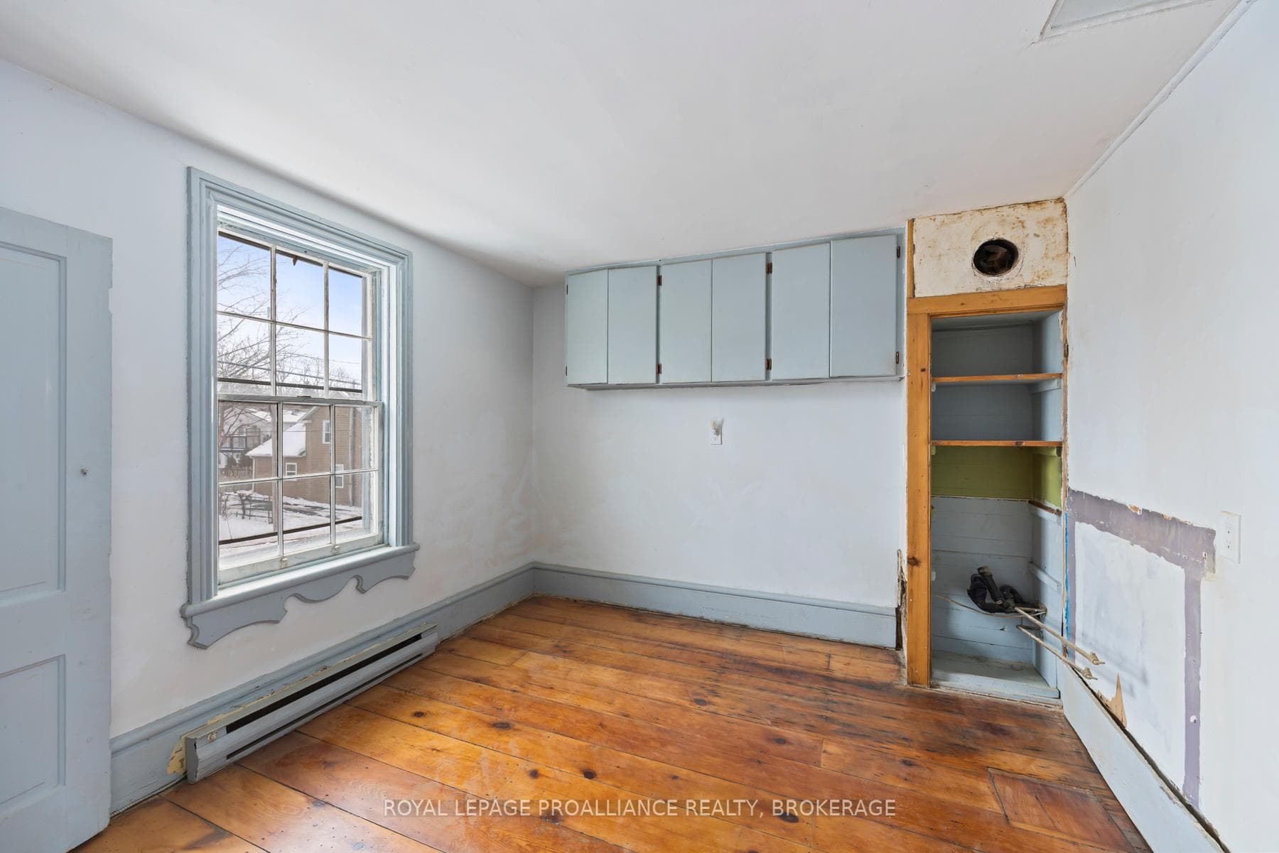 148 Yonge Street photo 28