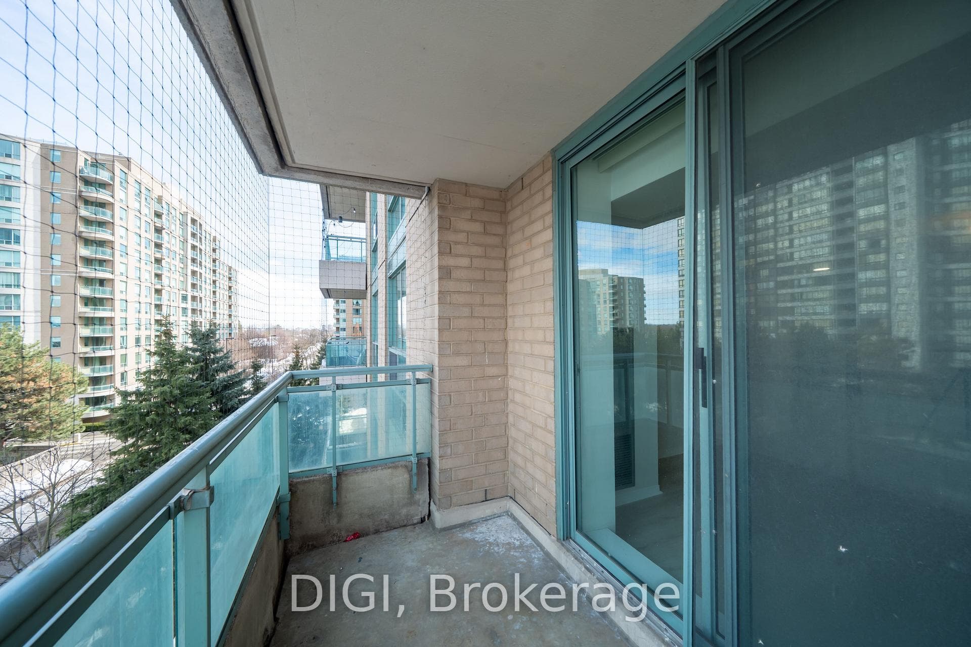 1 Pemberton Avenue Unit 502 photo 26