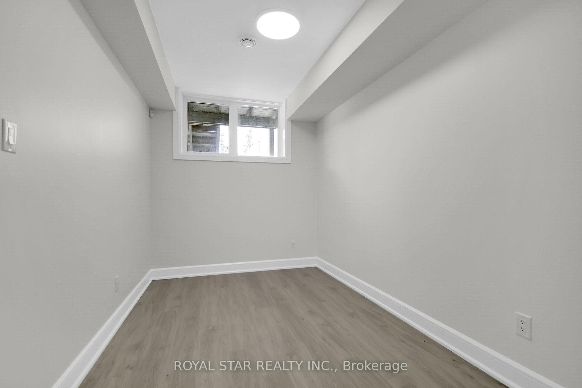 551 Mutual Street photo 43