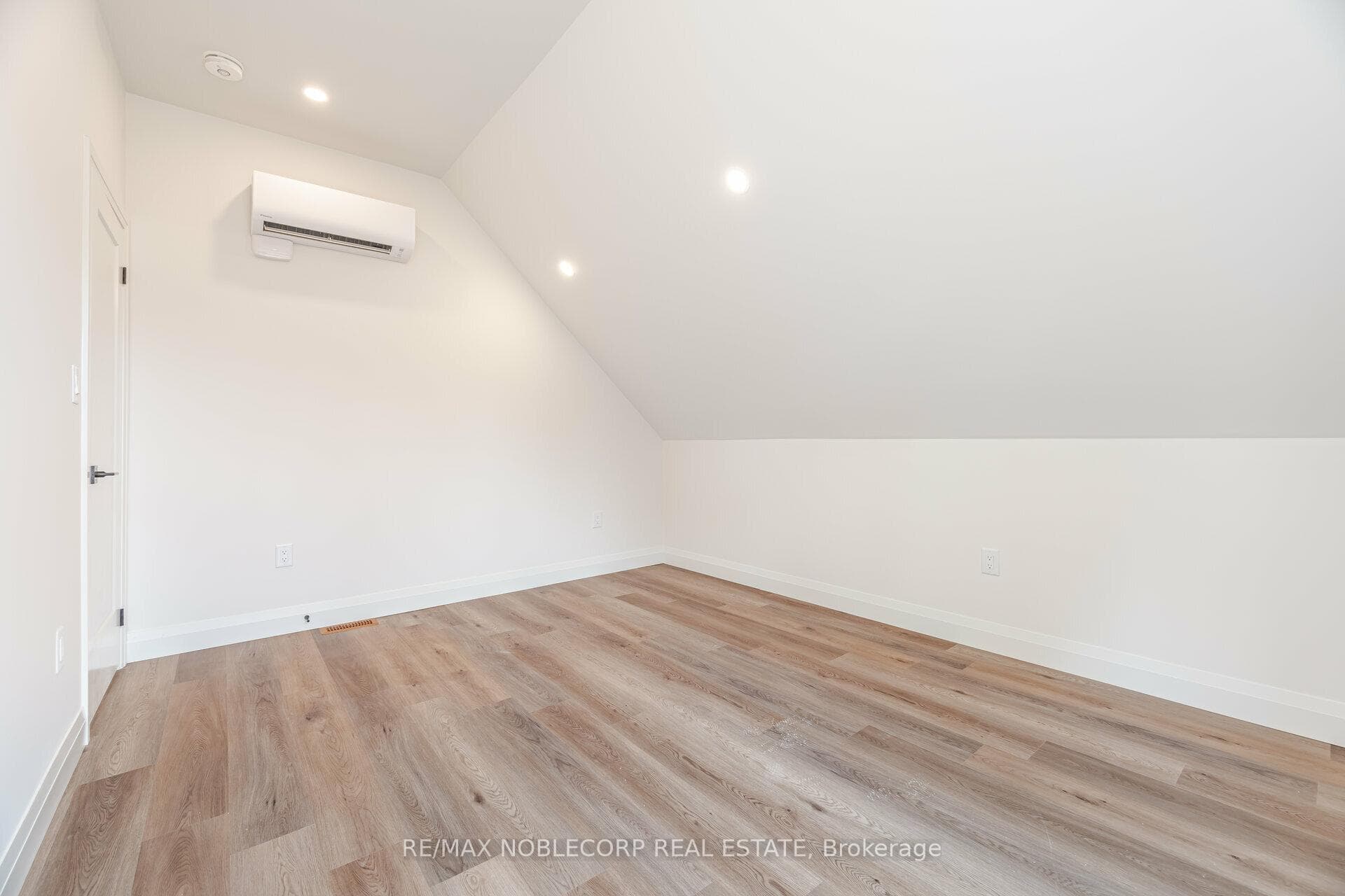 40 Montcalm Avenue Unit GSuite photo 21