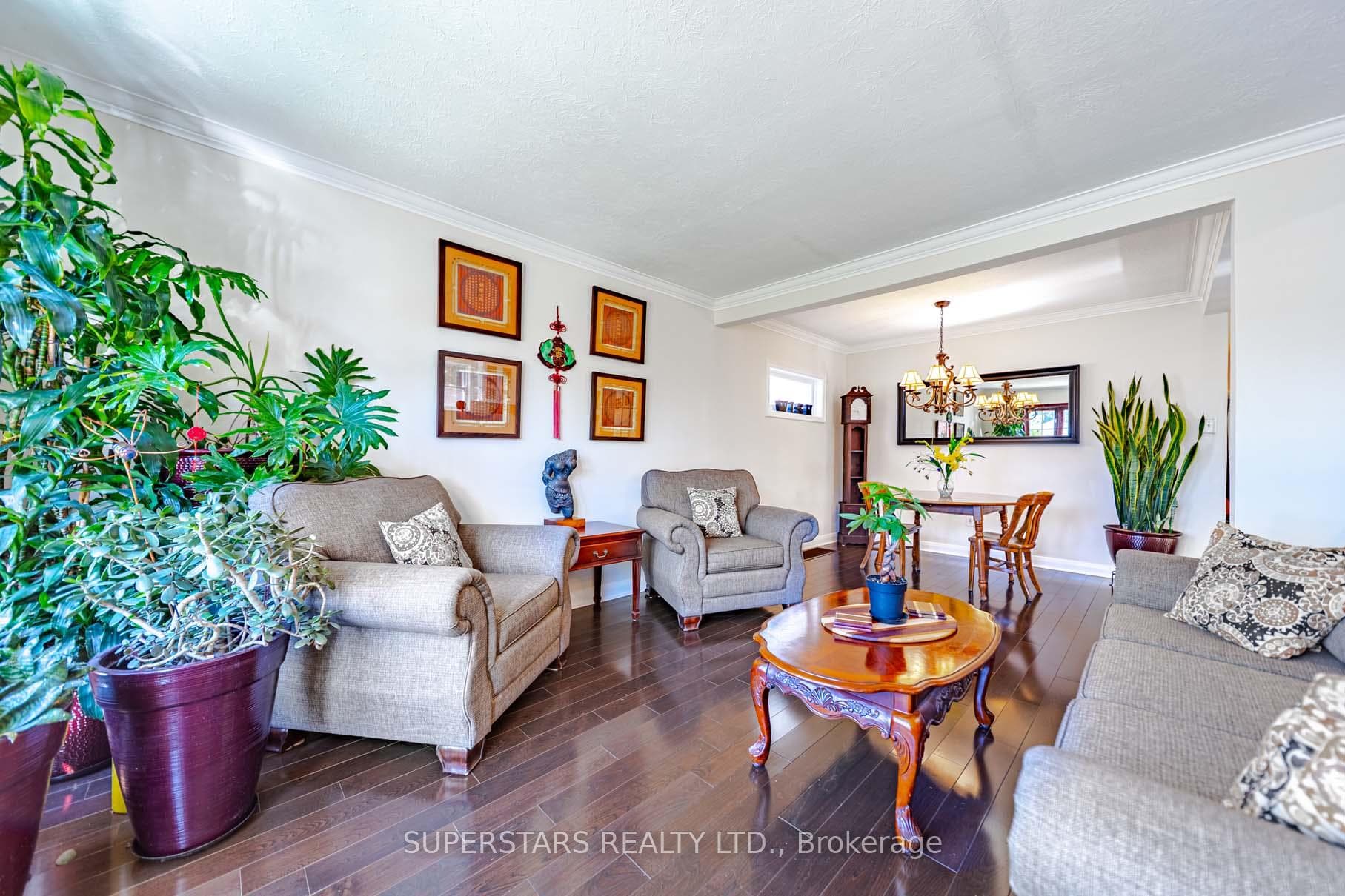 237 Ellington Drive photo 9