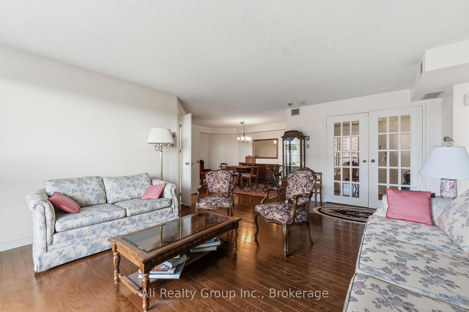 1705 Playfair Drive Unit 610 photo 8