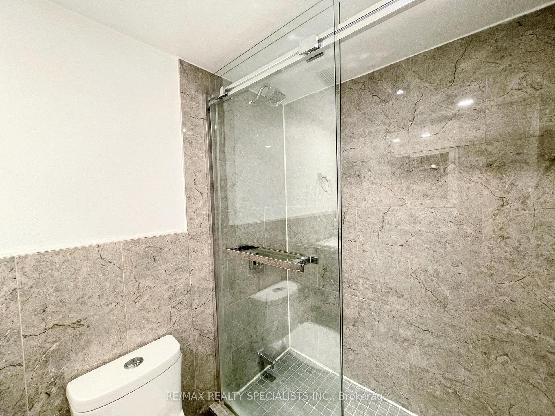 350 Webb Drive Unit 1705 photo 11