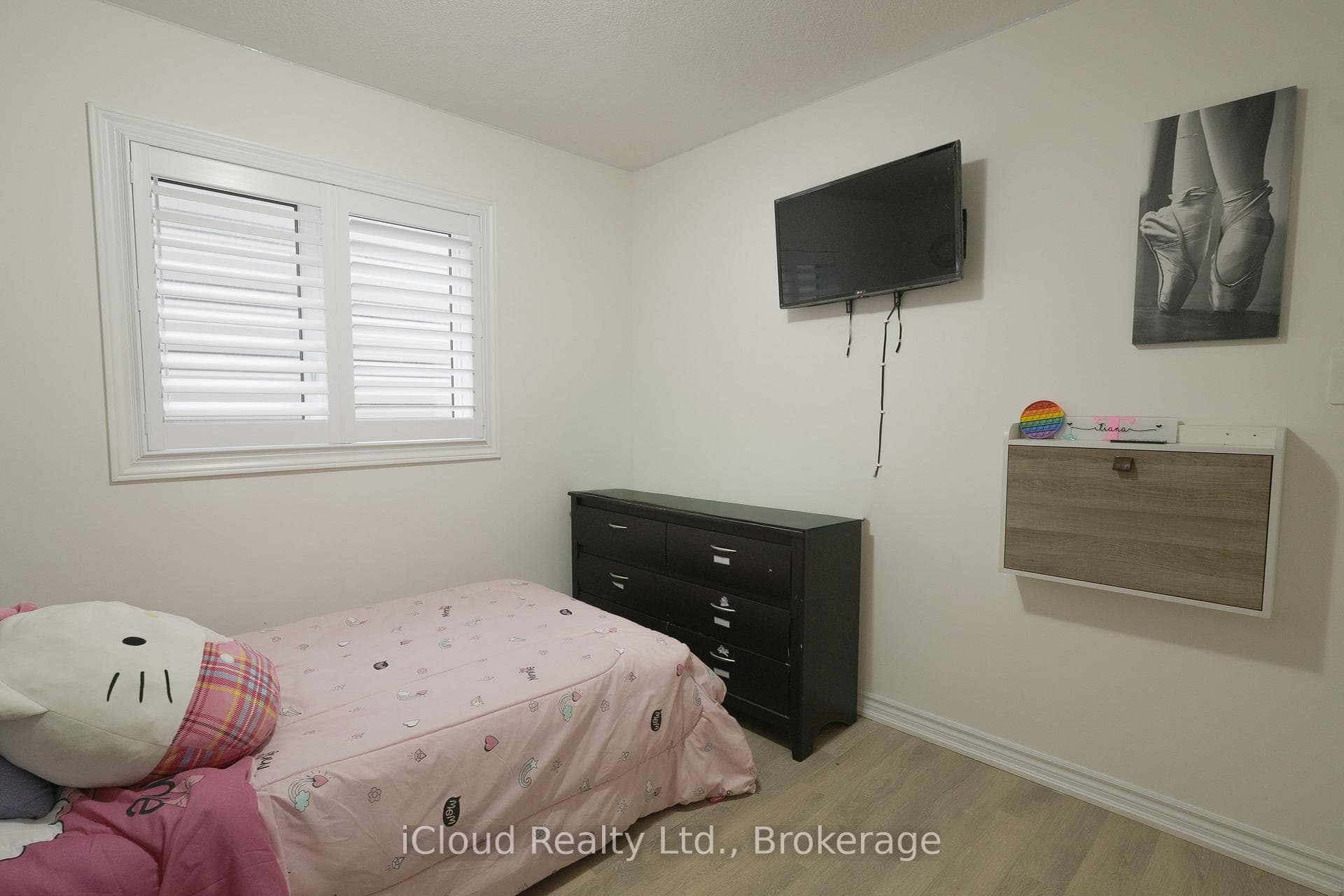 8 Whitton Drive photo 14