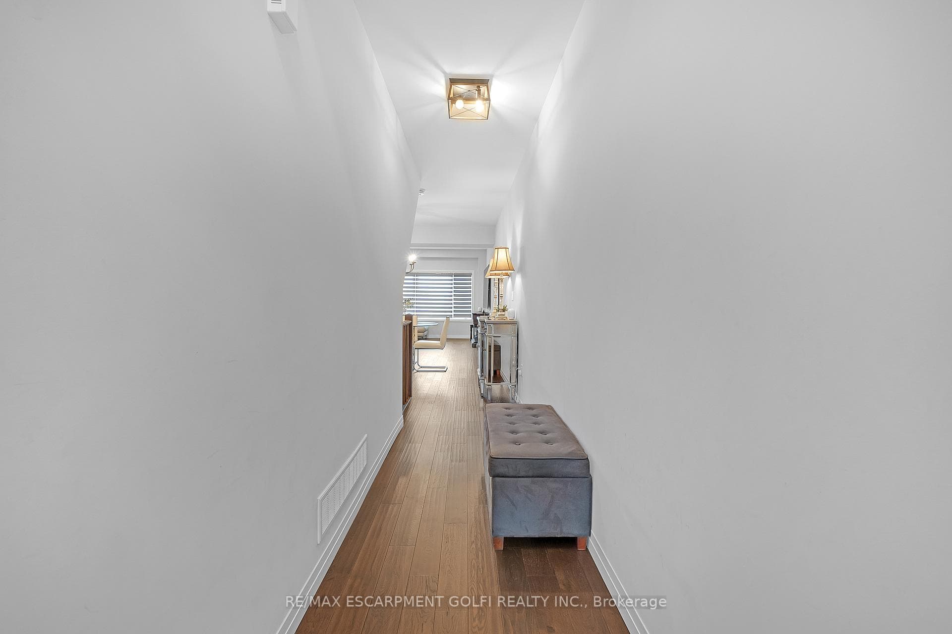 77 Columbus Gate photo 5
