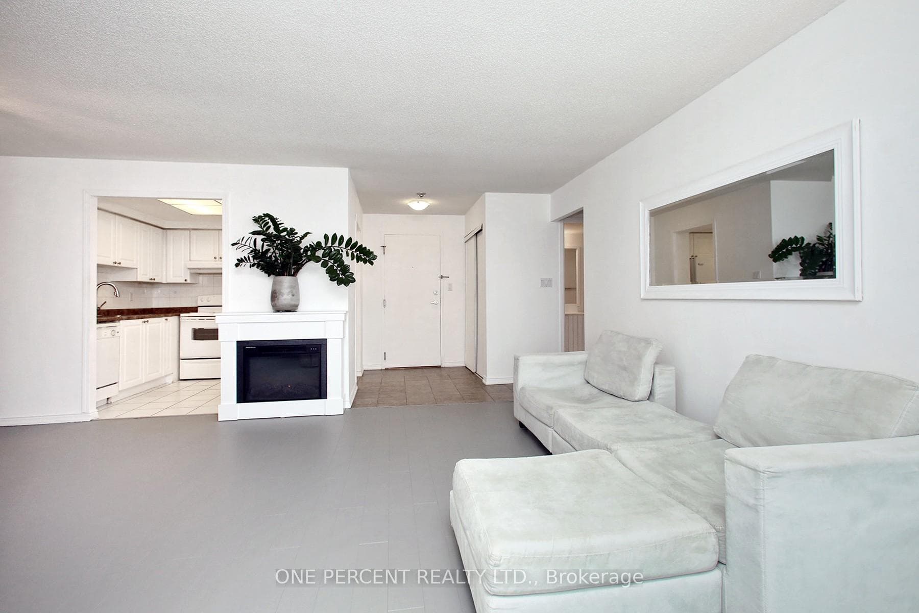 135 Hillcrest Avenue Unit Ph06 photo 11