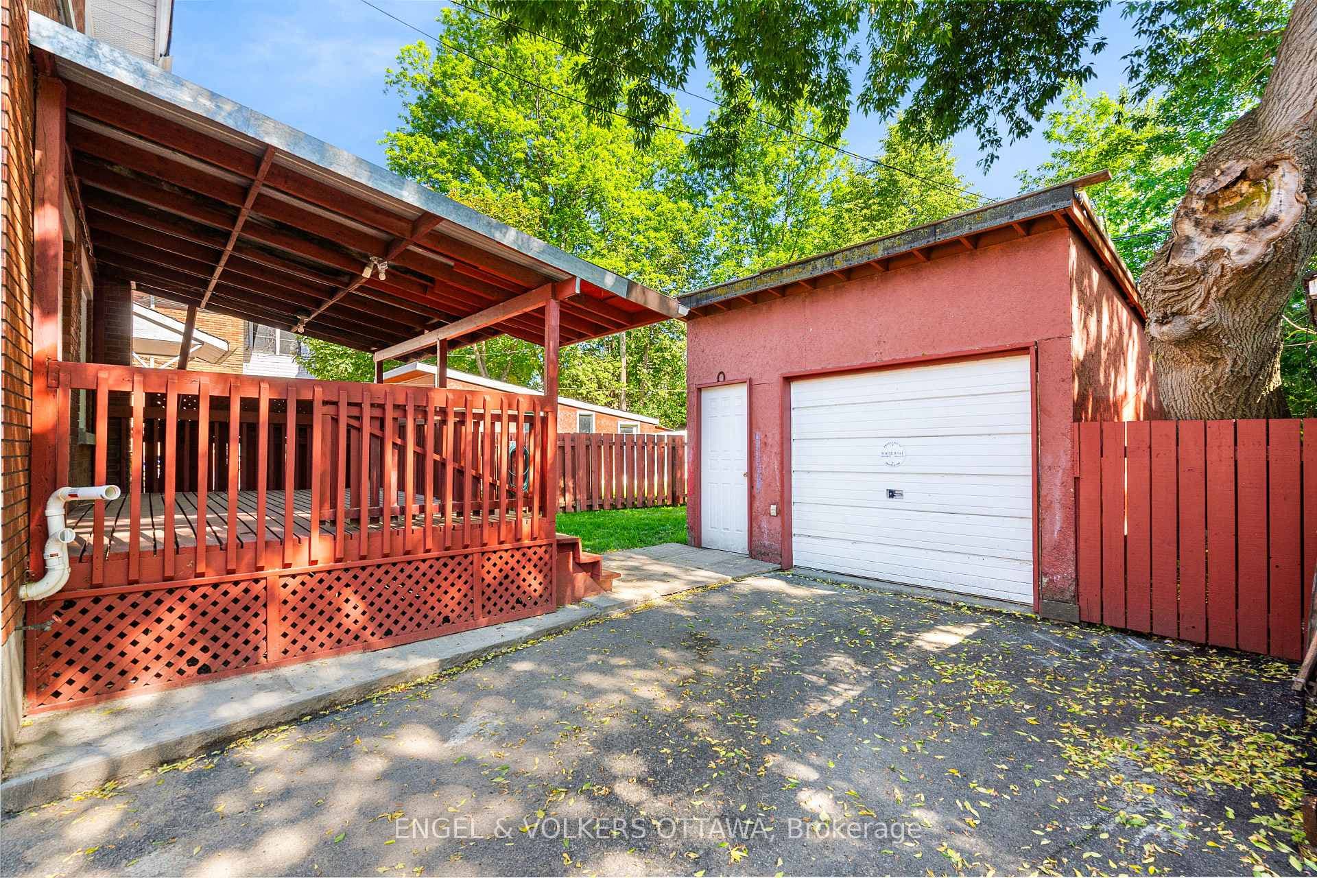 1402 Kilborn Avenue photo 30
