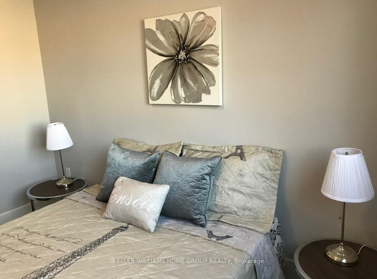 12 Greenwood Avenue photo 13