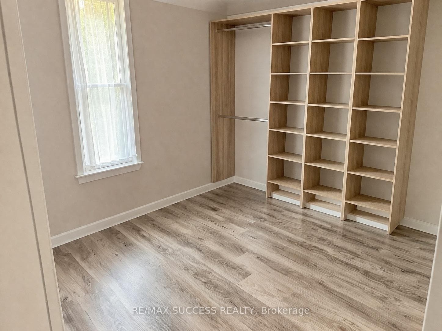 738 MOUNT PLEASANT Road photo 6