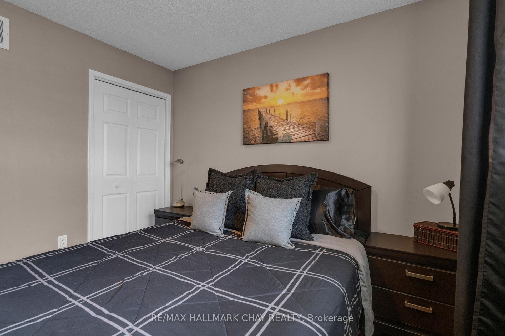 34 Crompton Drive photo 17