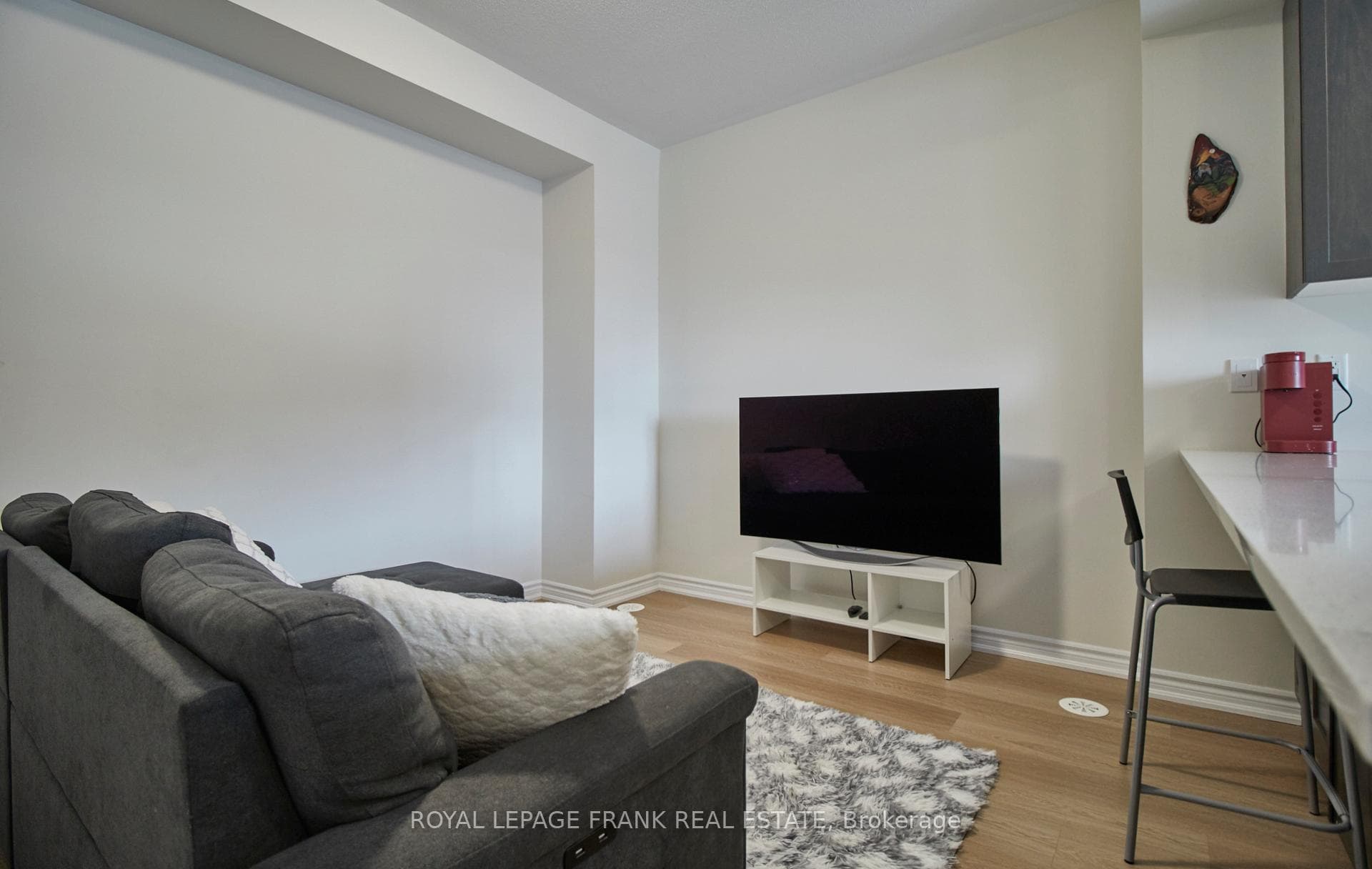 485 Beresford Path Unit 9 photo 11
