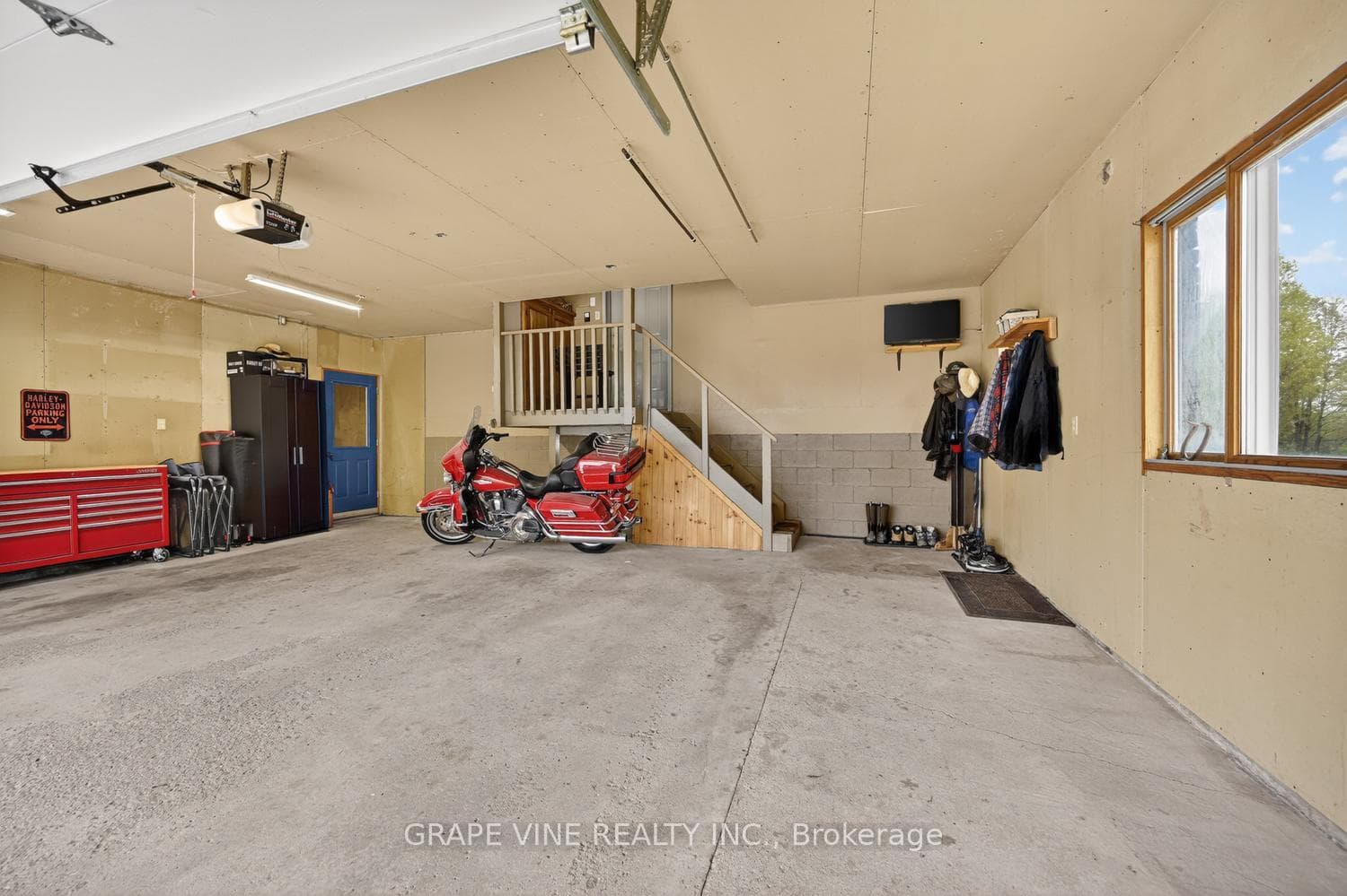 842 Port Elmsley Road photo 21