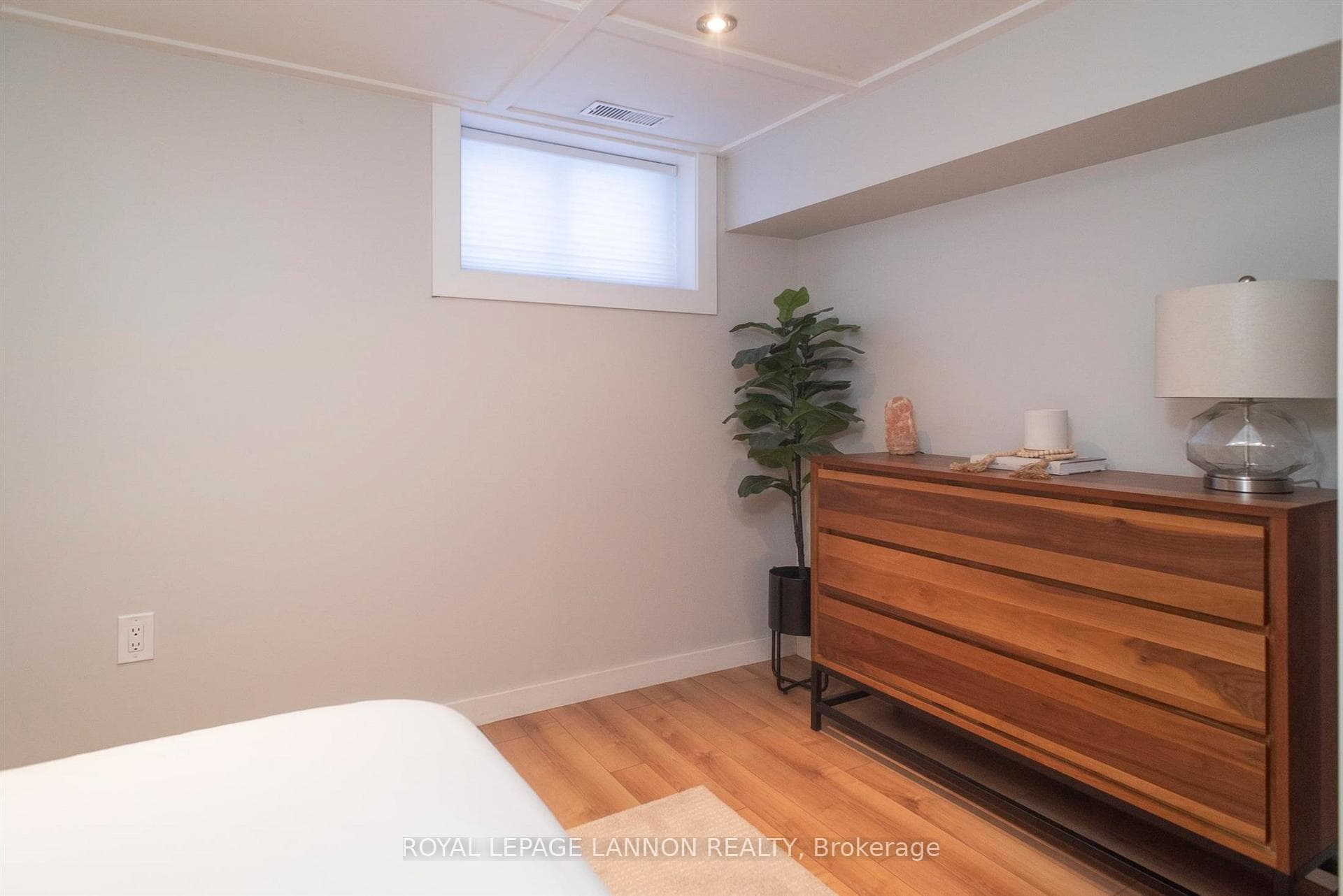 253 Kenogami Avenue photo 43