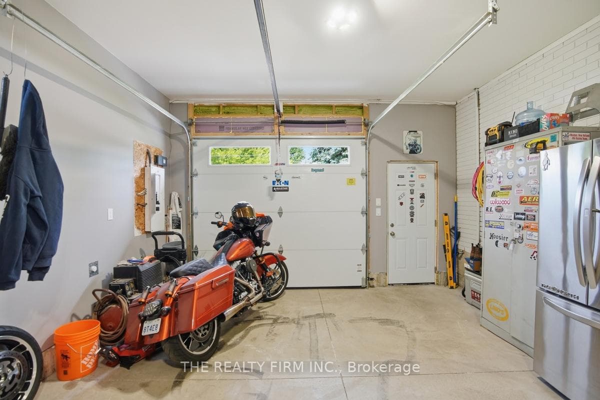 187 Byron Street photo 30