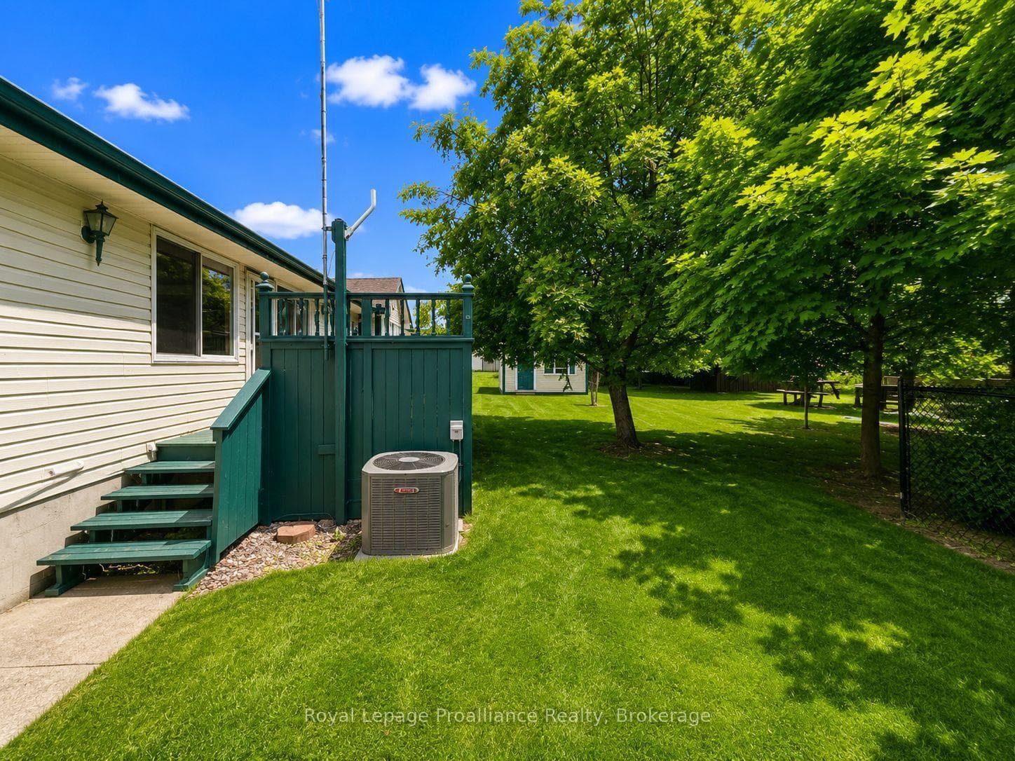 88 Westwind Crescent photo 43
