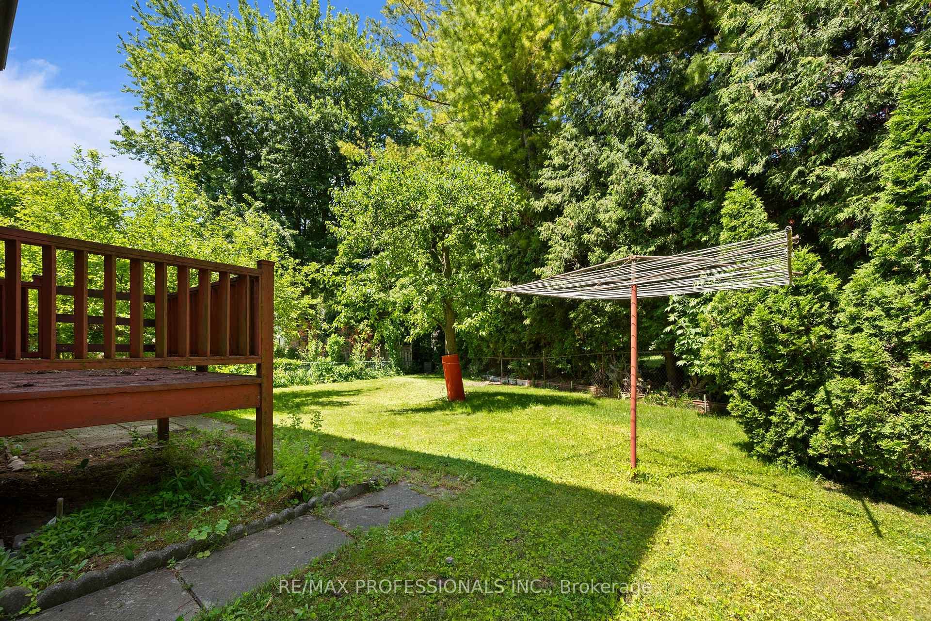 12 Ormskirk Court photo 46